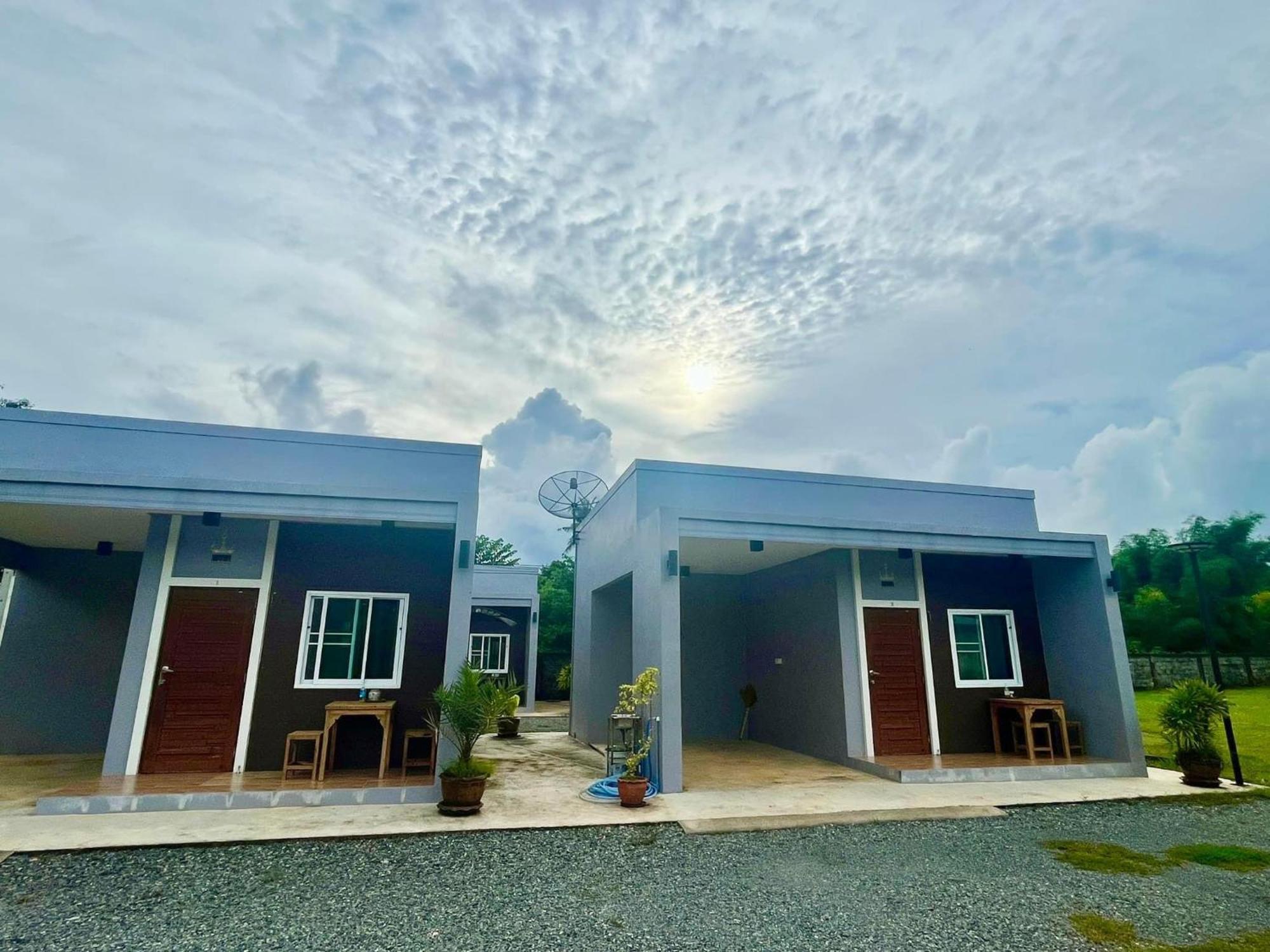 แหลมงอบเฮาส์ Laemngob House Villa Luaran gambar